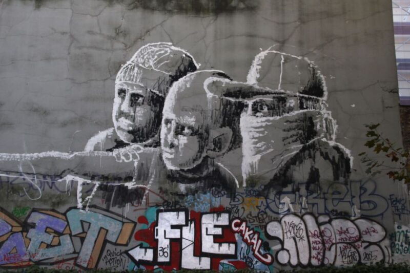 berlin-street-art-and-graffiti-private-walking-tour