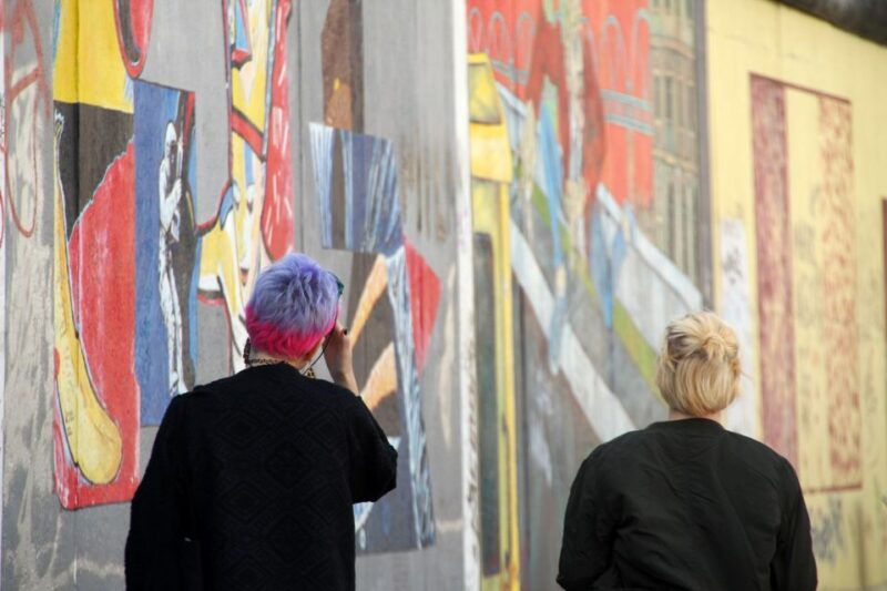 berlin-street-art-and-graffiti-private-walking-tour