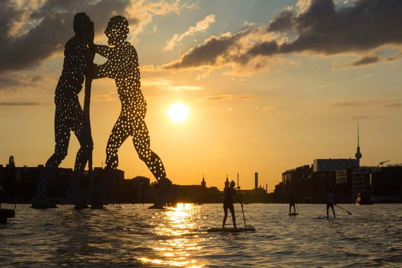 Berlin: SUP Sunset Tour to the Molecule Man - Key Points
