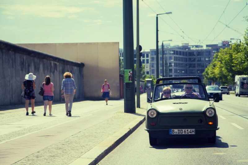 berlin-the-wall-ride-guided-trabi-tour