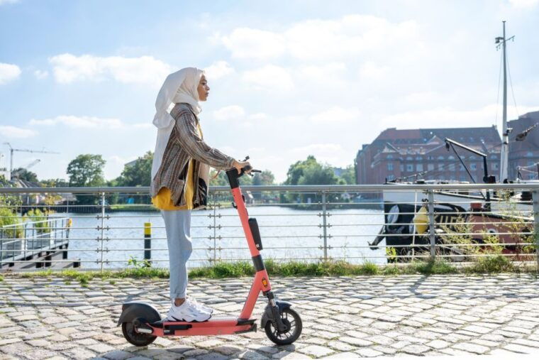 berlin-top-sights-guided-e-scooter-tour-2