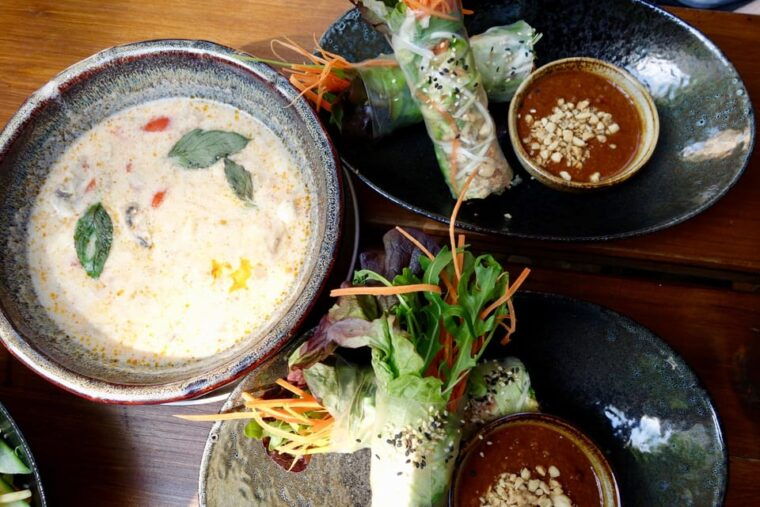 berlin-vegan-food-cultural-walking-tour-in-friedrichshain