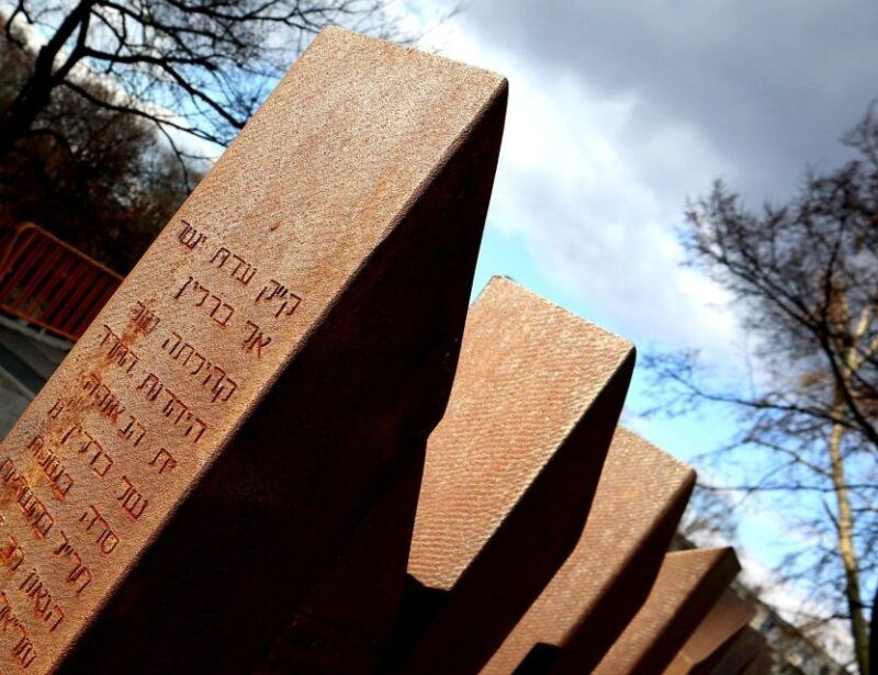 berlin-walking-tour-through-the-hansaviertel