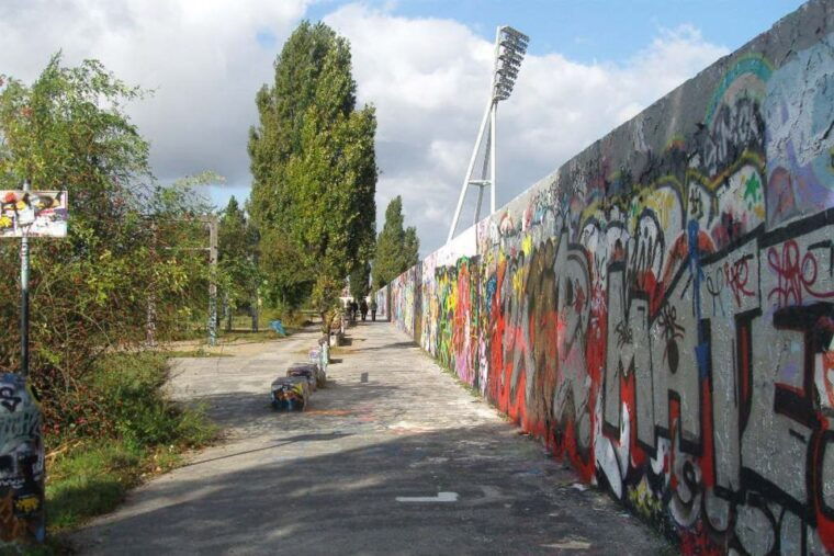 berlin-wall-small-group-guided-tour