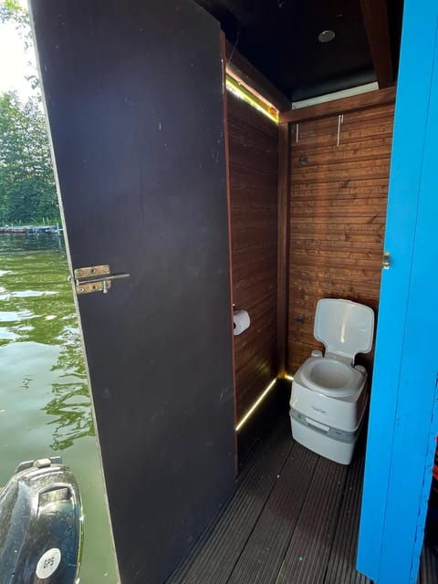 berlin-wonderful-days-renting-the-raft-antigua