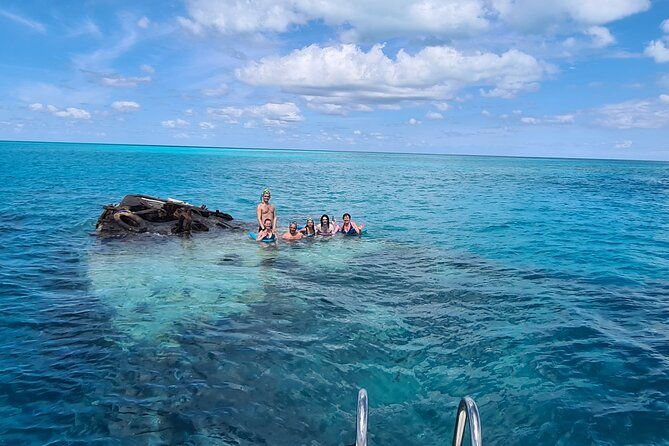 bermuda-private-boat-charter-snorkel-cliff-jumping-sightseeing