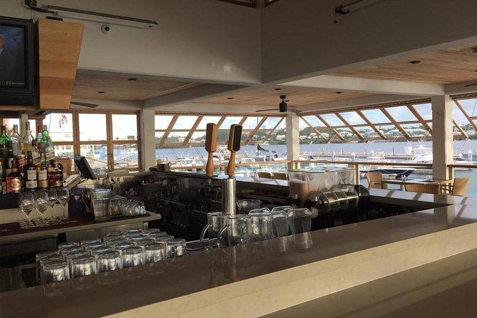 bermuda-rum-swizzle-sip-sample-tour