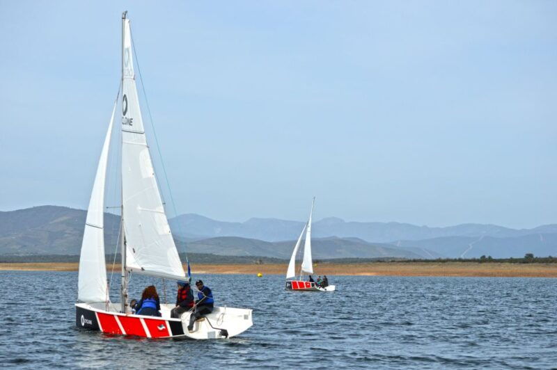 berrocalejo-sailing-class-in-natural-park