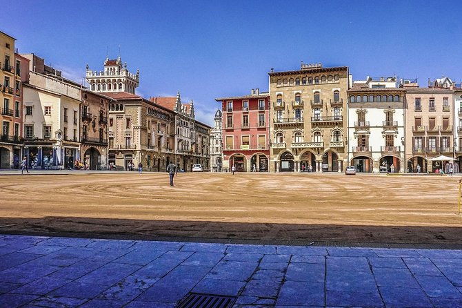besalu-3-medieval-towns-small-group-tour-with-hotel-pick-up