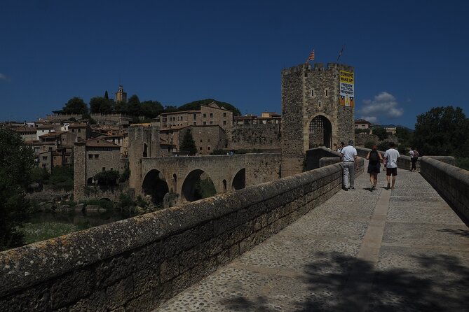 besalu-banyoles-lake-volcanic-castellfollit-from-girona