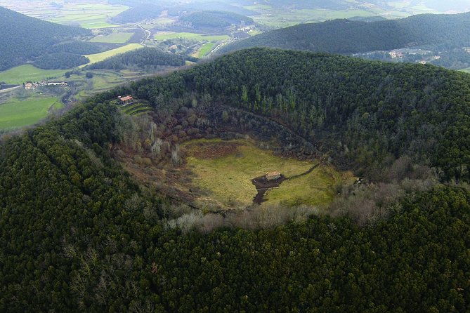 besalubanyoles-lake-garrotxa-volcanoes-small-group-from-girona