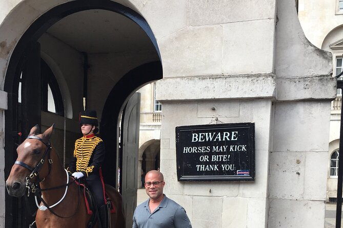 bespoke-black-cab-heathrow-layover-private-tour