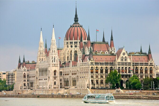 bespoke-budapest-tour-with-rivercruise