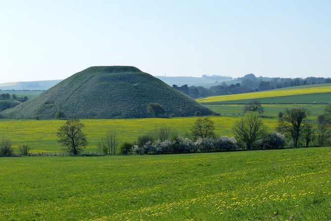 bespoke-private-tours-of-stonehenge-and-avebury-by-car-with-local-guide