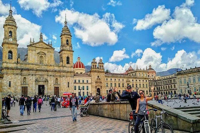 best-bogota-bike-tour-local-guides-nice-bikes
