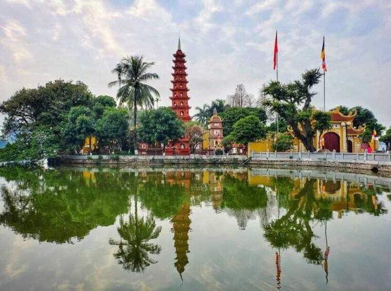 best-hanoi-city-tour-full-day-by-limousine-bus-hanoi-tour