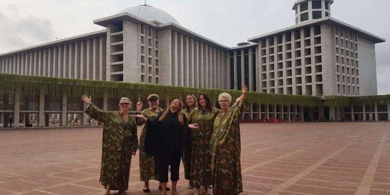 best-jakarta-tours-your-best-friend-in-travelling