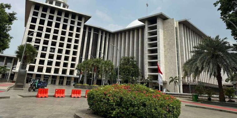 best-jakarta-tours-your-best-friend-in-travelling