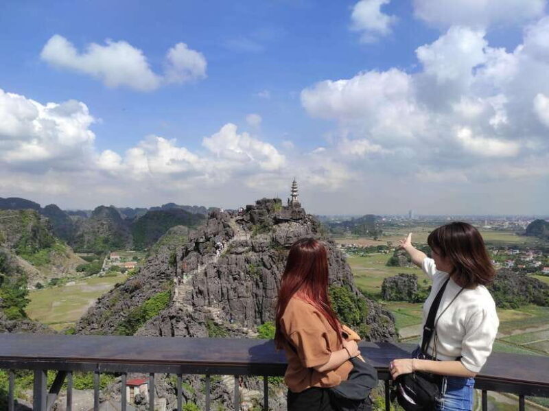Best Ninh Binh Day Tour: Tam Coc - Hoa Lu - Lunch & Cycling - Practical Tips for Travelers