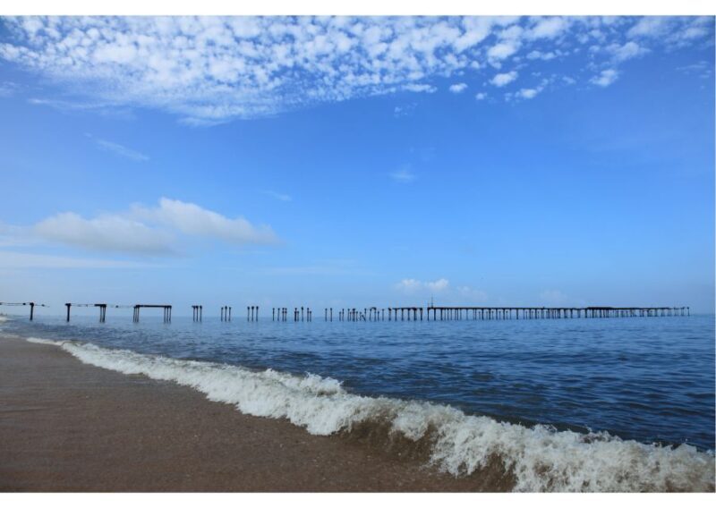 Best of Alleppey (Guided Full Day Sightseeing Tour by Car) - Alleppey Beach and Lighthouse