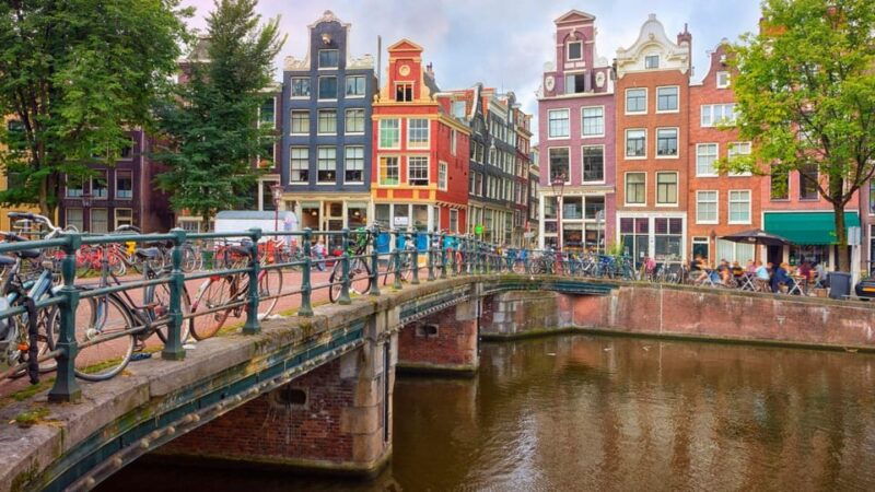 best-of-amsterdam-private-walking-tour-with-a-local