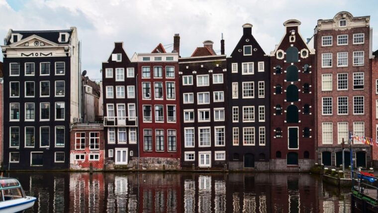 best-of-amsterdam-private-walking-tour-with-a-local