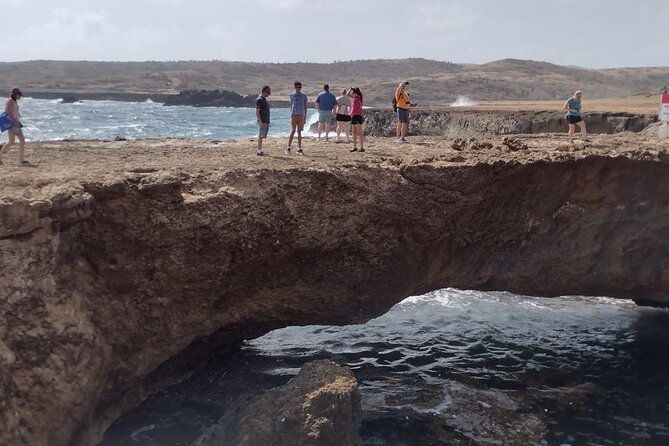 best-of-aruba-island-and-beach-tour-on-a-bus-in-aruba