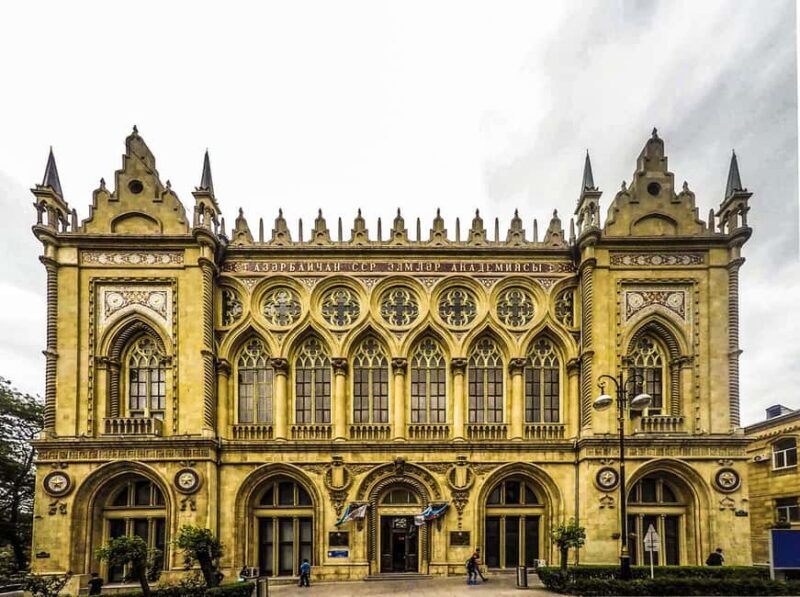 Best of Baku: 4-Hour City Tour Historic and Modern Landmarks - An Overview of the Tour Experience