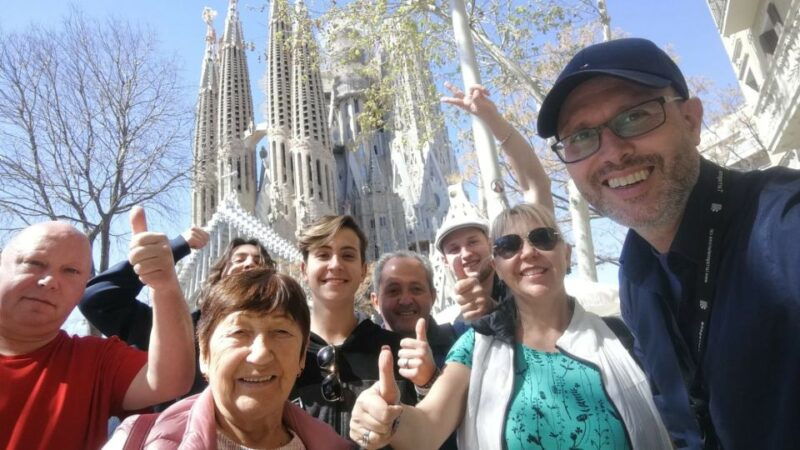 best-of-barcelona-gaudis-sagrada-familia-w-hotel-pickup