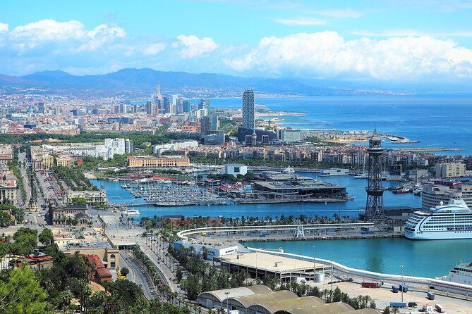 best-of-barcelona-sagrada-familia-park-guell-tour-with-pick-up