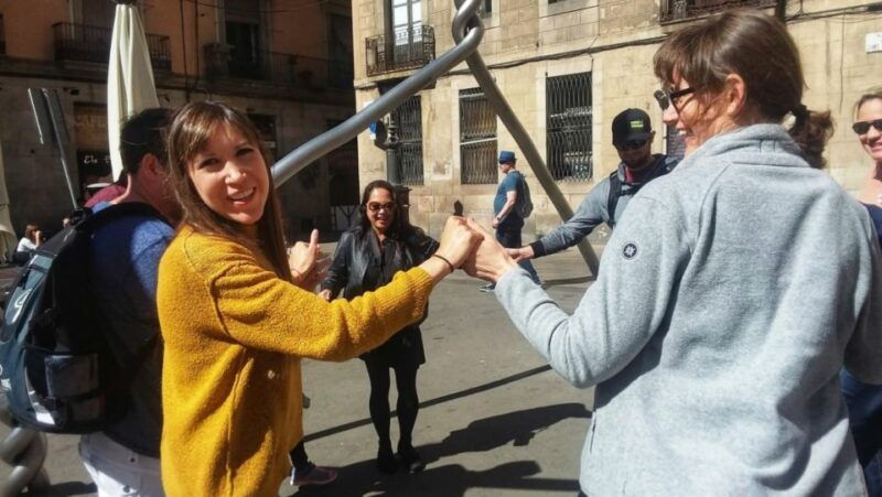 best-of-barcelona-sagrada-familia-park-guell-with-pickup