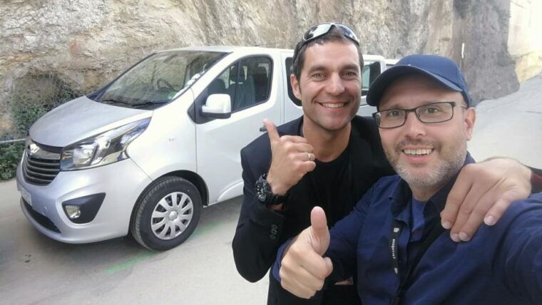 best-of-barcelona-sagrada-familia-park-guell-with-pickup