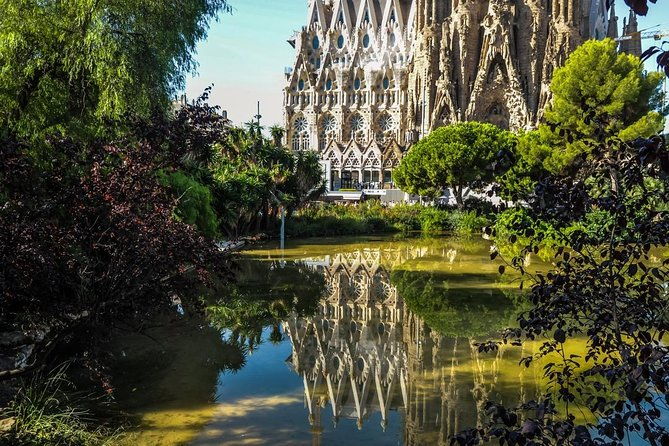 best-of-barcelona-shore-excursion-sagrada-familia-skip-the-line
