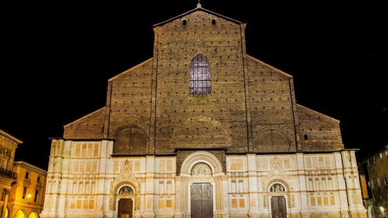 best-of-bologna-private-walking-tour-with-a-local