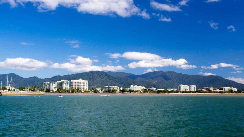 Best of Cairns: Private Walking Tour with a Local - Why opt for a private, customized tour?