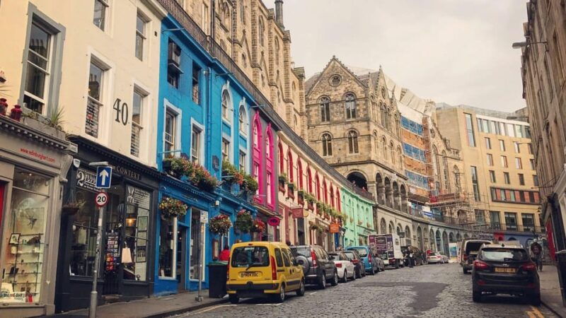 best-of-edinburgh-private-walking-tour-with-a-local