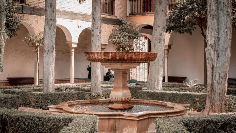 best-of-granada-private-walking-tour-with-a-local