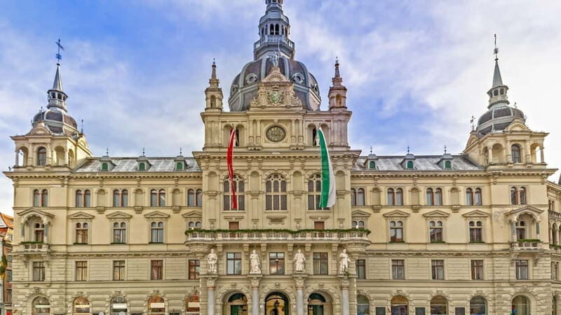 Best of Graz: Private Walking Tour with a Local - Discover Graz Like a Local: The Basics