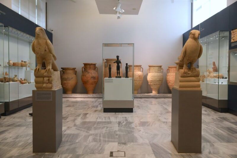 best-of-heraklion-knossos-arch-museum-city-tour