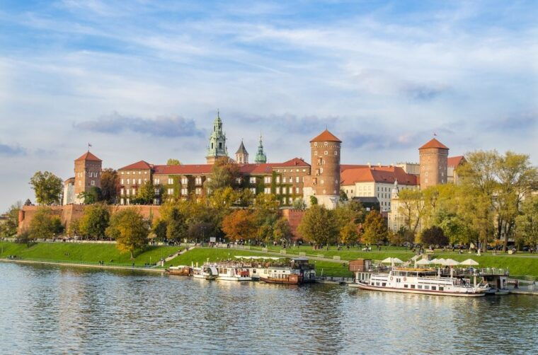 best-of-krakow-1-day-private-guided-tour-with-transport