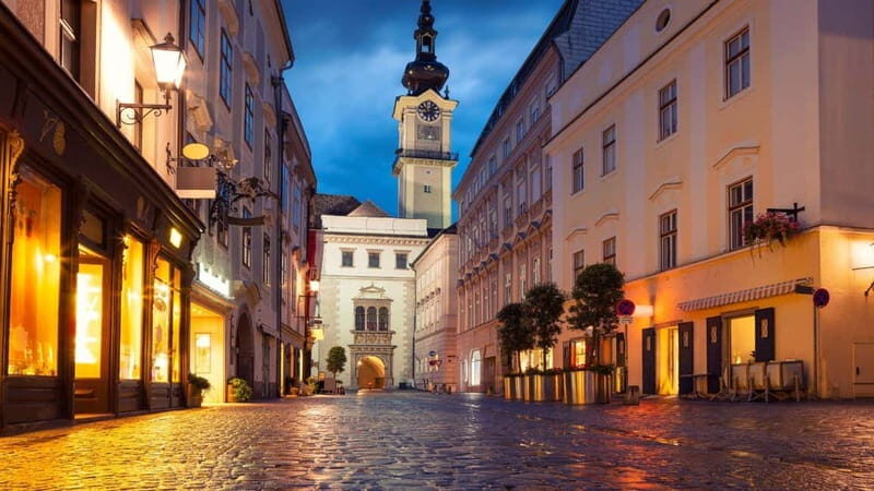 Best of Linz: Private Walking Tour with a Local - Discover Linz through a Locals Eyes