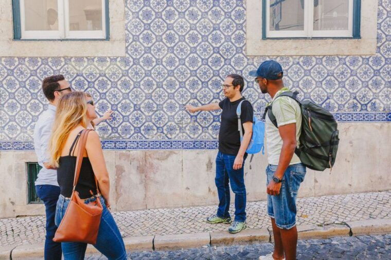 best-of-lisbon-walking-tour-rossio-chiado-alfama