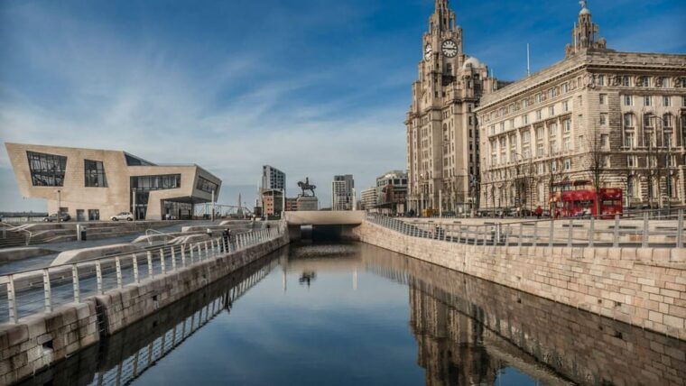 best-of-liverpool-private-walking-tour-with-a-local