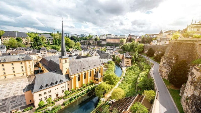 Best of Luxembourg: Private Walking Tour with a Local - Authenticity and Guide Quality: The Good and the Not-So-Good
