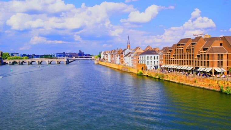 best-of-maastricht-private-walking-tour-with-a-local