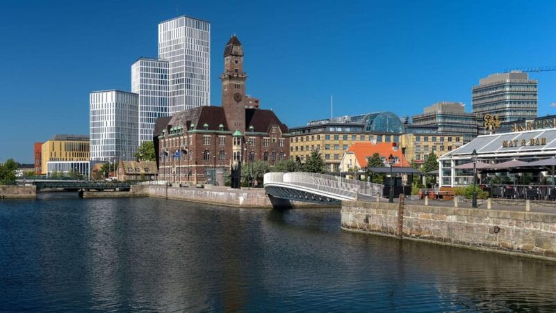best-of-malmo-private-walking-tour-with-a-local