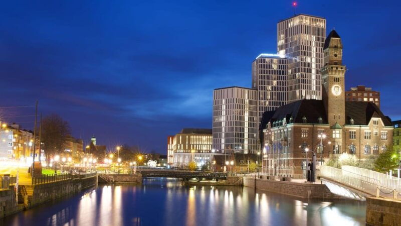 best-of-malmo-private-walking-tour-with-a-local