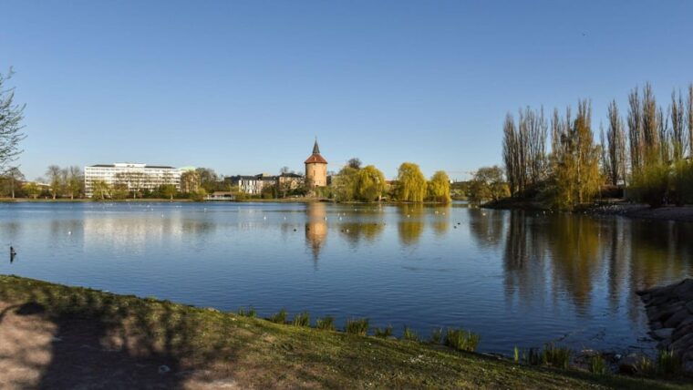 best-of-malmo-private-walking-tour-with-a-local