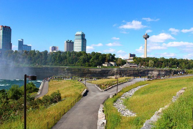 Best of Niagara Falls USA + Cave of the Winds + Maid of the Mist - Who Should Book This Tour?