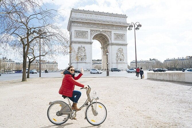 best-of-paris-by-bike-with-a-local